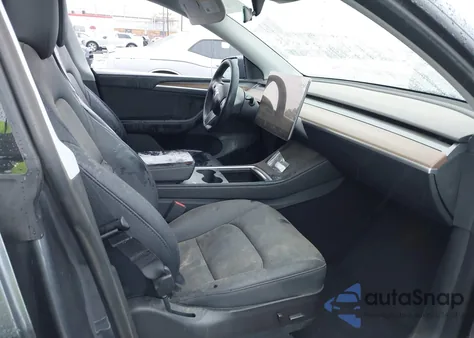 2023 Tesla Model Y из США, поврежденный, VIN 7SAYGAEEXPF685356